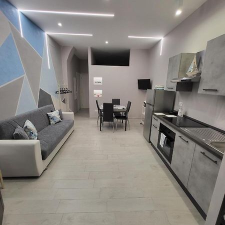 Casa Vacanze Manthy Posizione Centrale Бари Екстериор снимка
