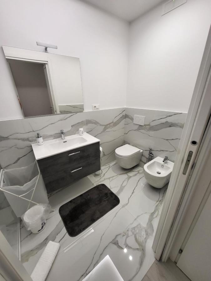 Casa Vacanze Manthy Posizione Centrale Бари Екстериор снимка