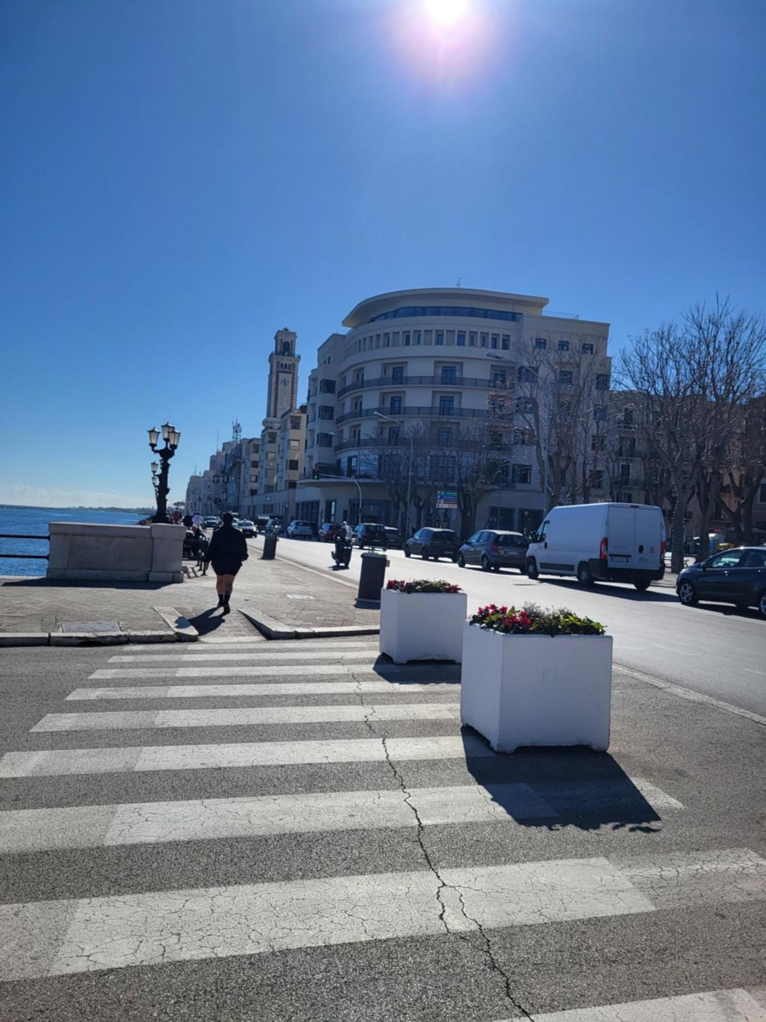 Casa Vacanze Manthy Posizione Centrale Бари Екстериор снимка