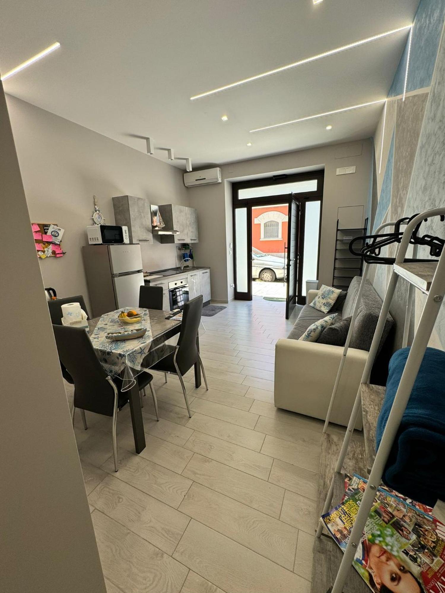 Casa Vacanze Manthy Posizione Centrale Бари Екстериор снимка