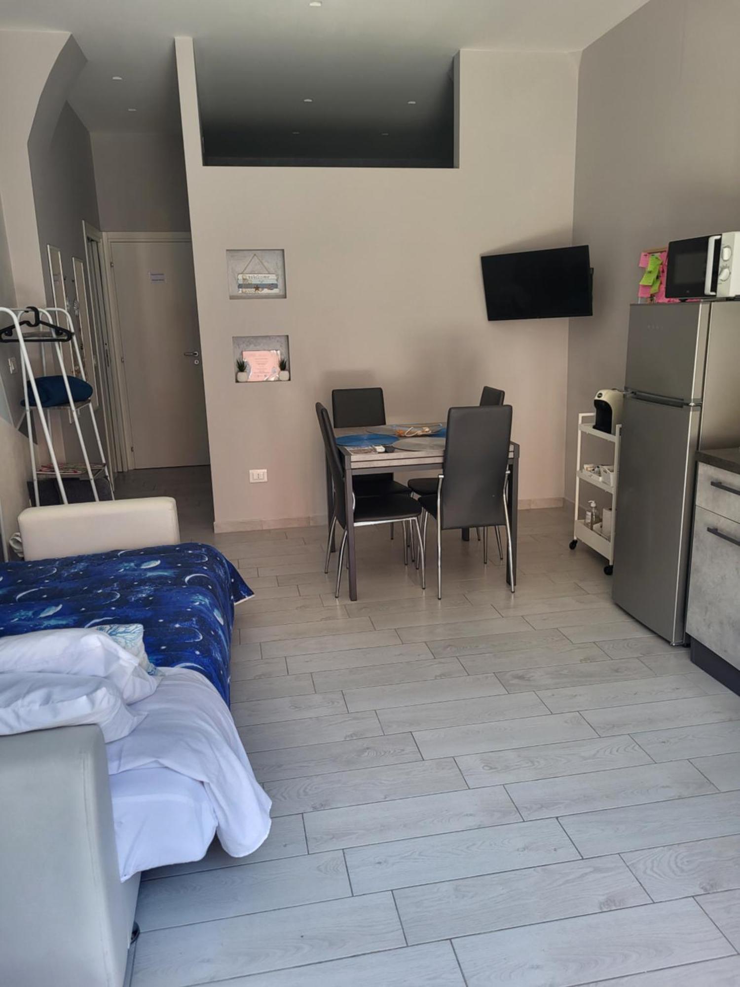 Casa Vacanze Manthy Posizione Centrale Бари Екстериор снимка